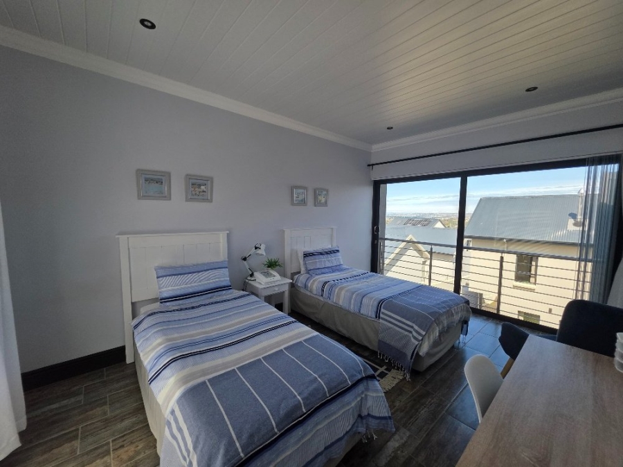 2 Bedroom Property for Sale in Outeniquasbosch Western Cape